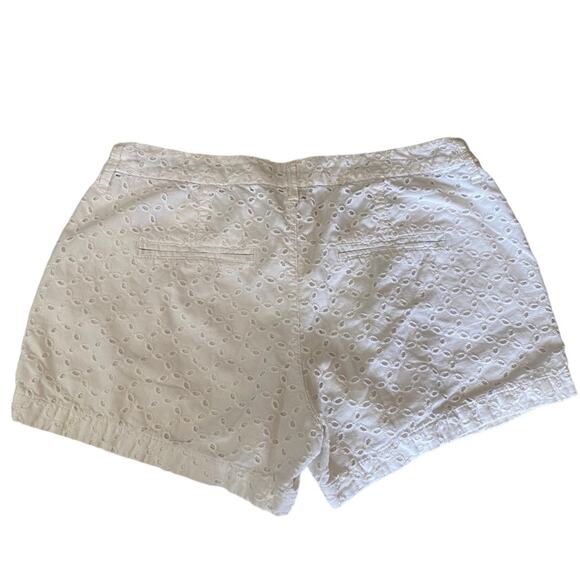 Old Navy Everyday Shorts White Eyelet Classic Size 4 Side Front Pockets - Picture 5 of 11